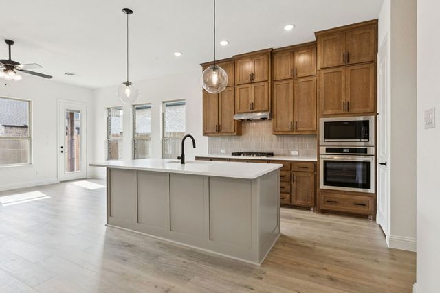 5405 Bardwell Drive, Denton, TX 76226