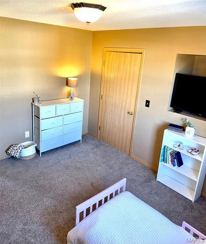 15380 Top Drive Drive, St Robert, MO 65584