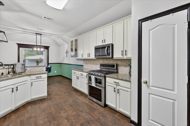 924 Chestnut Lane, Saginaw, TX 76179