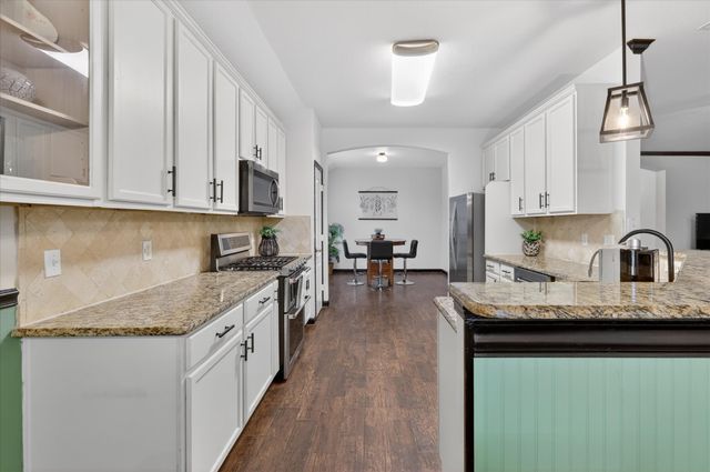 924 Chestnut Lane, Saginaw, TX 76179