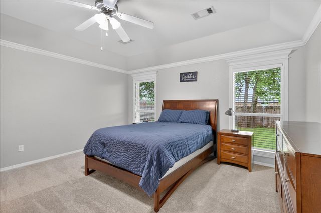 924 Chestnut Lane, Saginaw, TX 76179