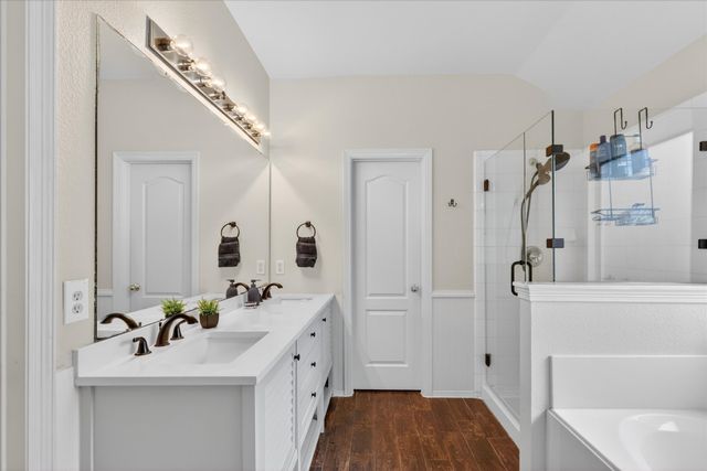 924 Chestnut Lane, Saginaw, TX 76179