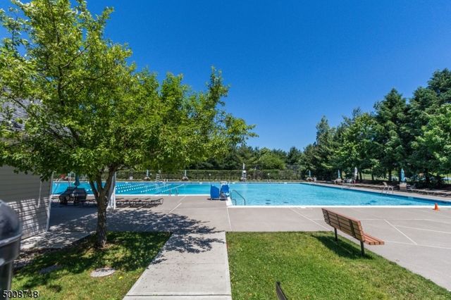 17 Clark Ct, Bernards Twp., NJ 07920