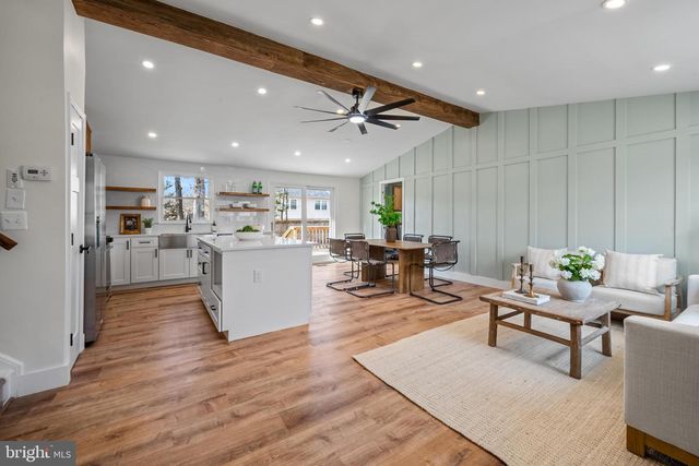 1359 ROCK CHAPEL RD, Herndon, VA 20170