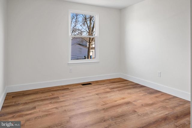 1359 ROCK CHAPEL RD, Herndon, VA 20170