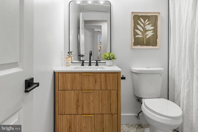 1359 ROCK CHAPEL RD, Herndon, VA 20170