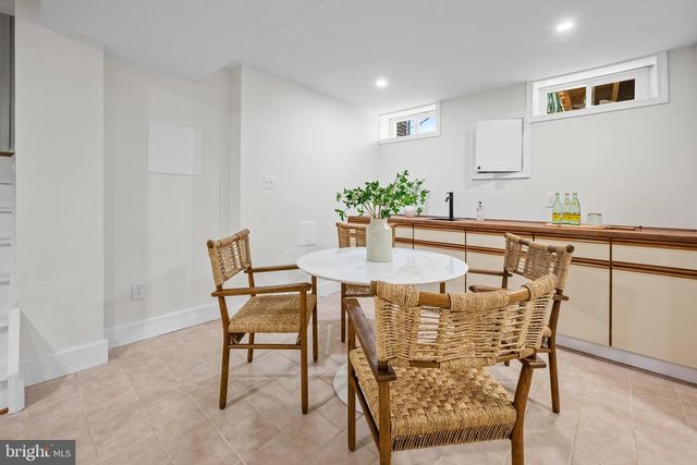 1359 ROCK CHAPEL RD, Herndon, VA 20170