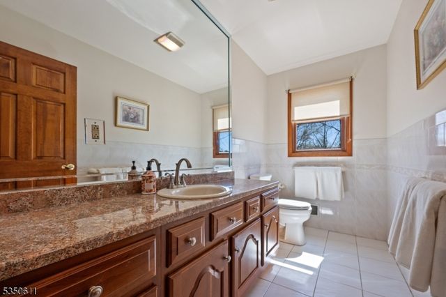 39 Lenox Rd, Rockaway Twp., NJ 07866
