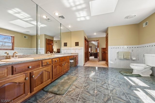 39 Lenox Rd, Rockaway Twp., NJ 07866