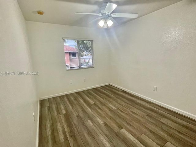 35 SE 3rd Ave 35, Hallandale Beach, FL 33009