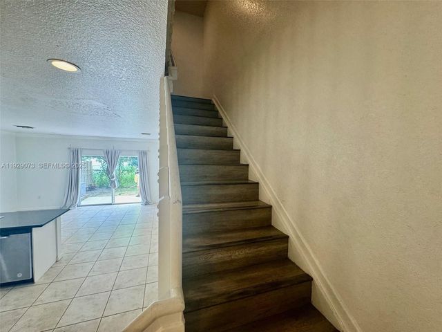 35 SE 3rd Ave 35, Hallandale Beach, FL 33009