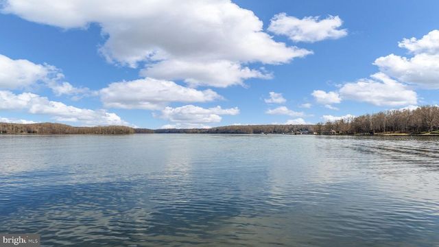 6109 LAKE FRONT WAY, Spotsylvania, VA 22551