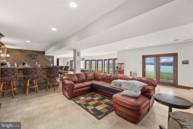 6109 LAKE FRONT WAY, Spotsylvania, VA 22551