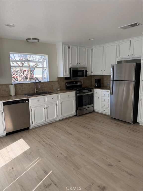 Image 18 of property listing at 1056 E Alexander, Merced, CA 95340