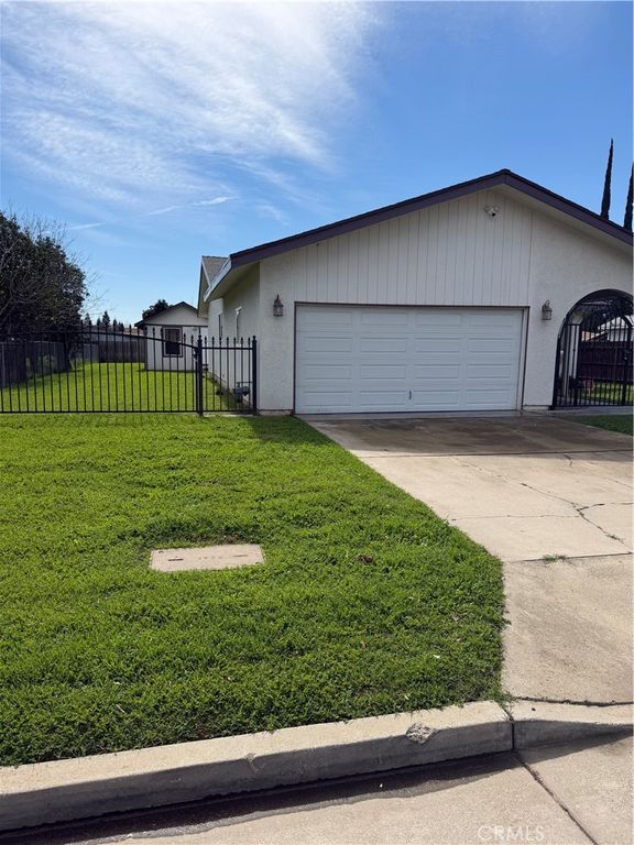 Image 2 of property listing at 1056 E Alexander, Merced, CA 95340
