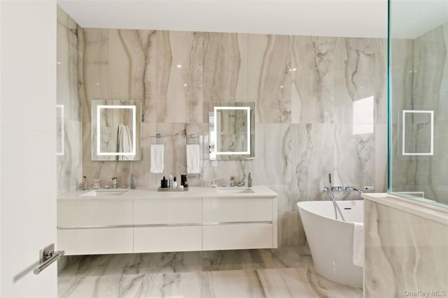 10 Shore Road 300, Glenwood Landing, NY 11547