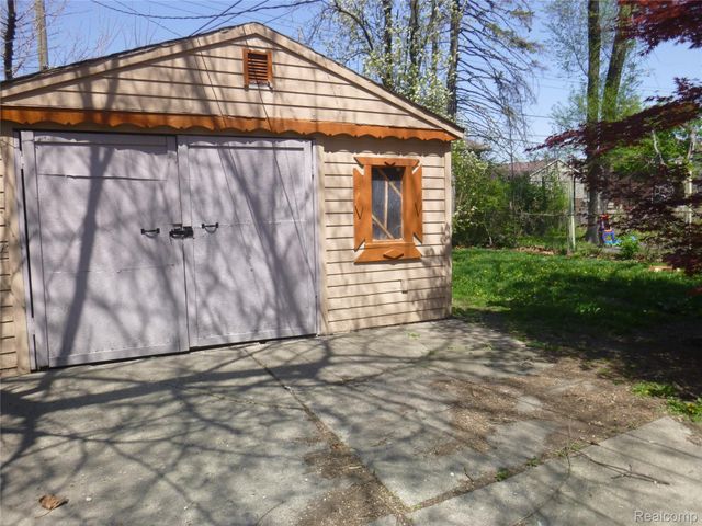 10078 Heyden Court, Detroit, MI 48228