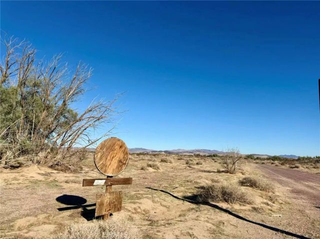 32467 Lakeview, Newberry Springs, CA 92365