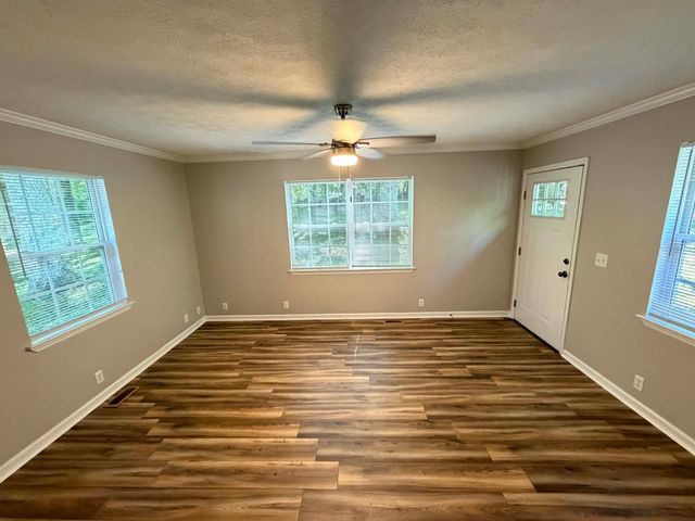 716 Mountain View Dr, Morrison, TN 37357