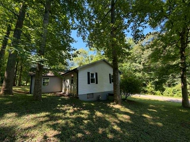 716 Mountain View Dr, Morrison, TN 37357