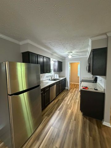 716 Mountain View Dr, Morrison, TN 37357