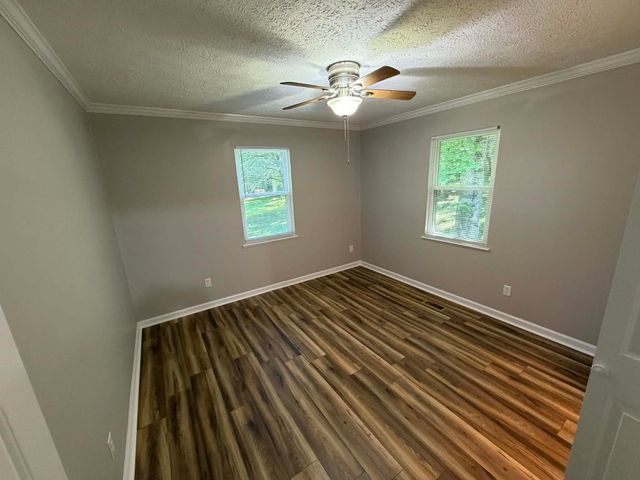 716 Mountain View Dr, Morrison, TN 37357