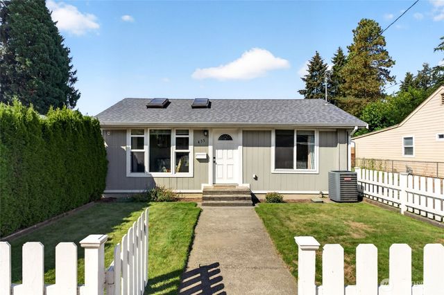 435 Harrison Street, Sumner, WA 98390