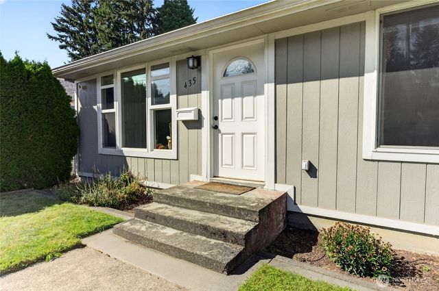 435 Harrison Street, Sumner, WA 98390