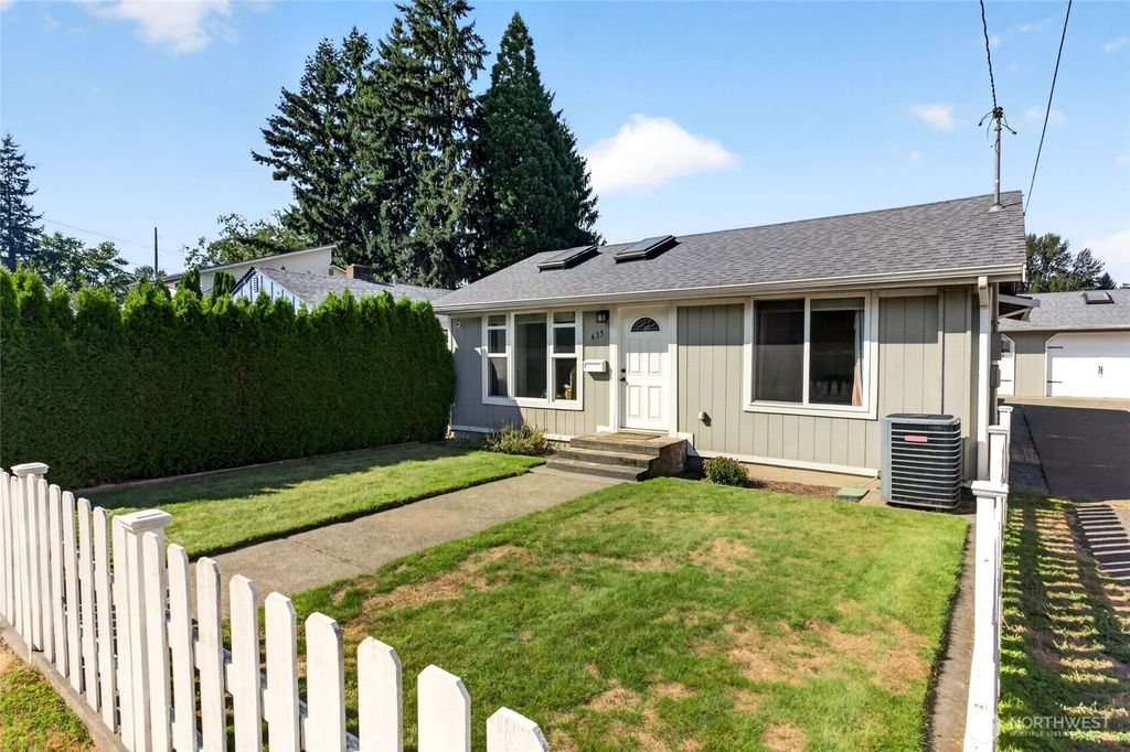 435 Harrison Street, Sumner, WA 98390