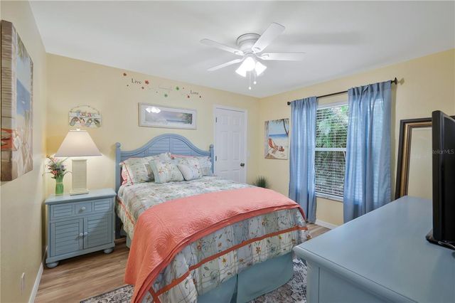 326 NE 6TH STREET, Cape Coral, FL 33909