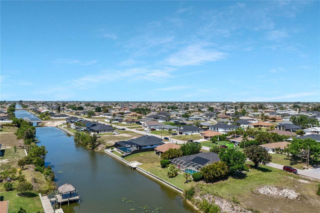 326 NE 6TH STREET, Cape Coral, FL 33909