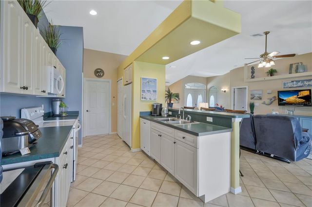 326 NE 6TH STREET, Cape Coral, FL 33909