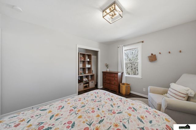 5110 J Street, Lincoln, NE 68510