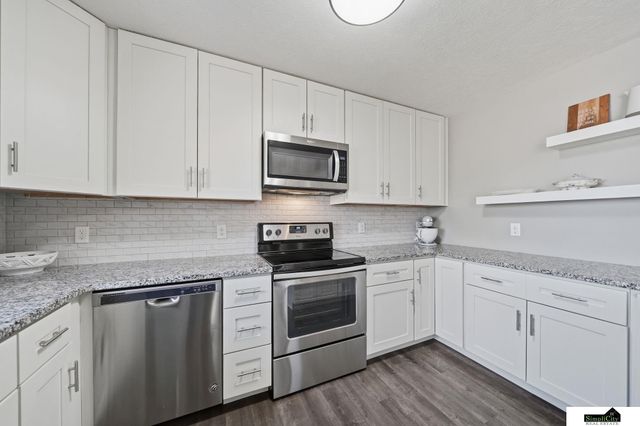 5110 J Street, Lincoln, NE 68510