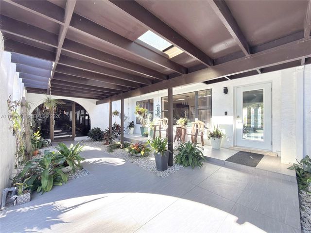 7925 SW 124th St, Pinecrest, FL 33156