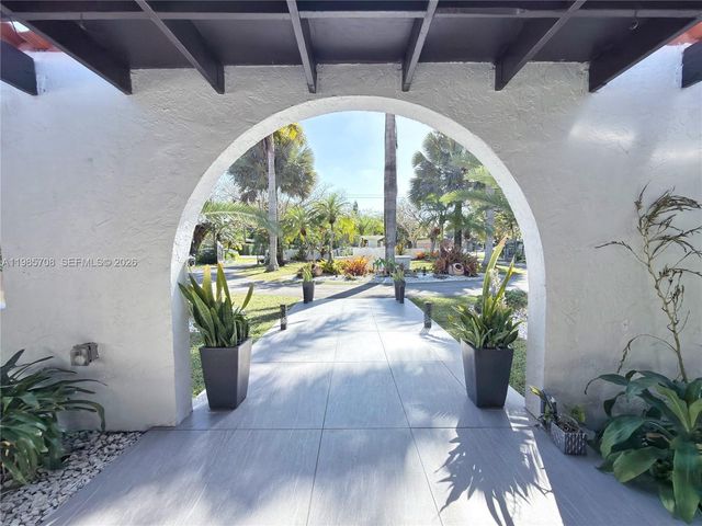 7925 SW 124th St, Pinecrest, FL 33156