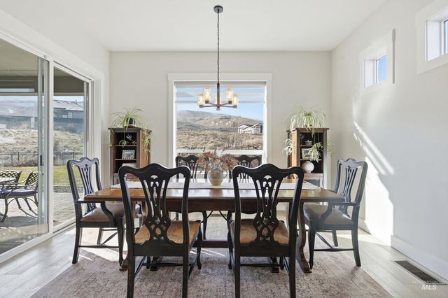 18051 N Burnt Car Pl, Boise, ID 83714