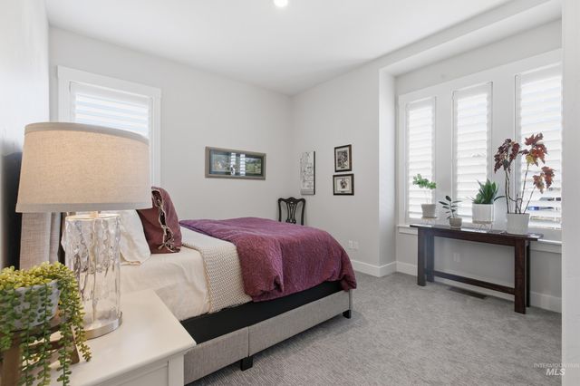 18051 N Burnt Car Pl, Boise, ID 83714