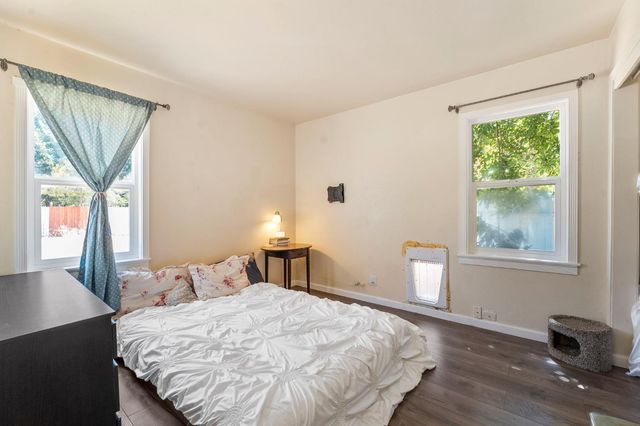 1038 Macarlen Way, Sacramento, CA 95815