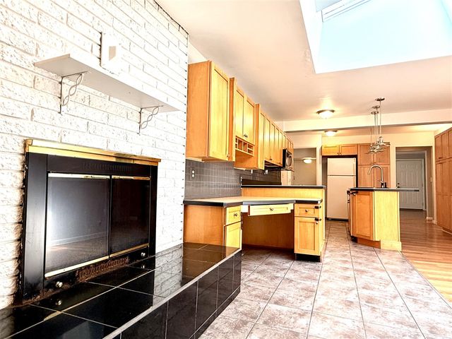 15860 Lexington, Redford, MI 48239