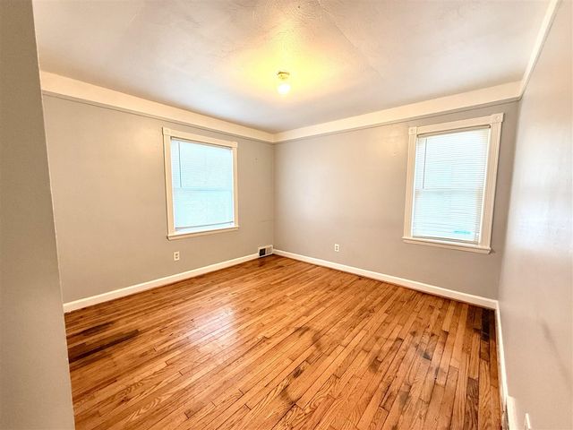 15860 Lexington, Redford, MI 48239