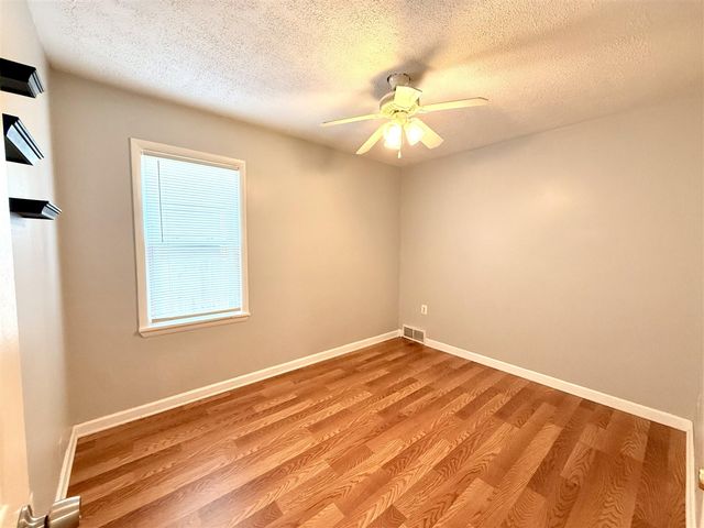15860 Lexington, Redford, MI 48239