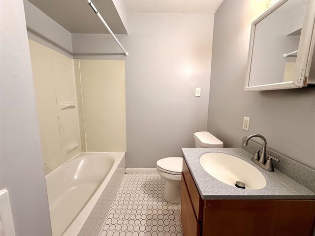 15860 Lexington, Redford, MI 48239