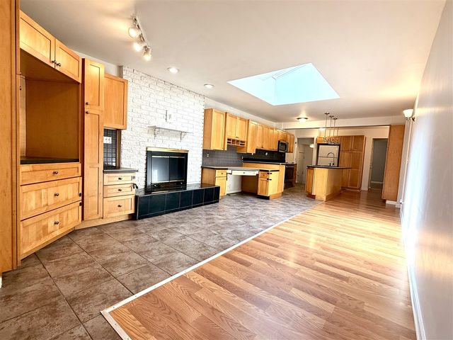 15860 Lexington, Redford, MI 48239