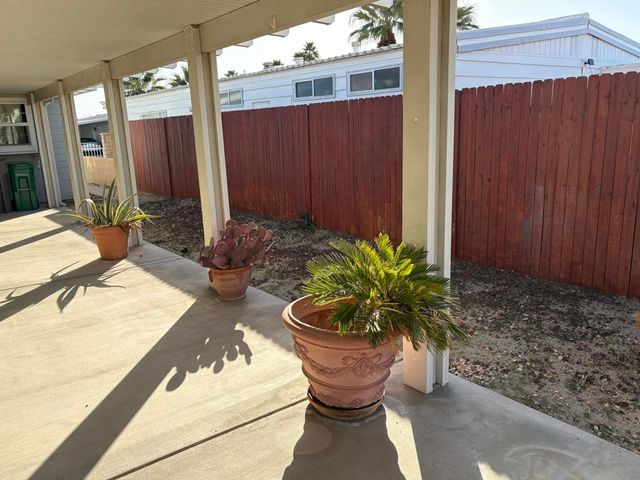 38595 Commons Valley Drive, Palm Desert, CA 92260