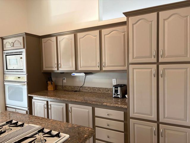 38595 Commons Valley Drive, Palm Desert, CA 92260