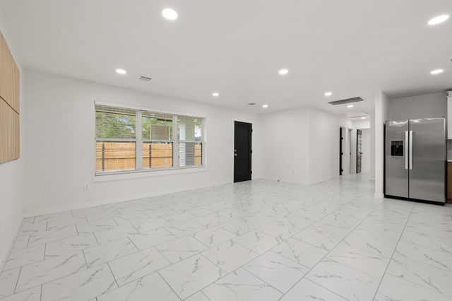 7990 Sparta Street, Houston, TX 77028