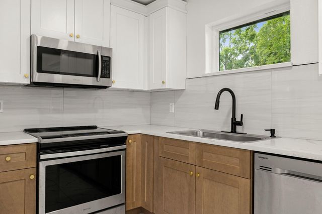 7990 Sparta Street, Houston, TX 77028