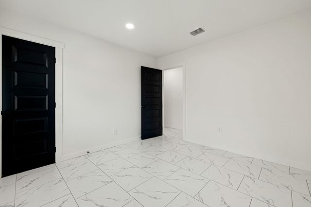 7990 Sparta Street, Houston, TX 77028