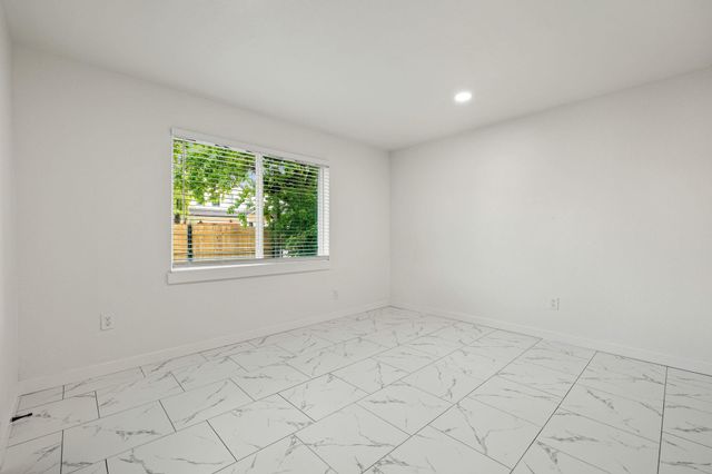 7990 Sparta Street, Houston, TX 77028